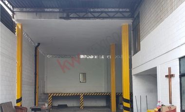 BODEGA EN RENTA EN IZTACALCO, A 25 MINUTOS DEL AEROPUERTO