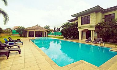 EN VENTA CASA EN EL DORAL COSTA SUR CP