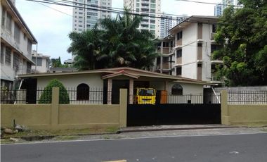 SE VENDE CASA EN COCO DEL MAR, Remodelada