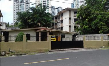 SE VENDE CASA EN COCO DEL MAR, Remodelada