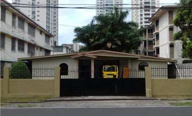 SE VENDE CASA EN COCO DEL MAR, Remodelada