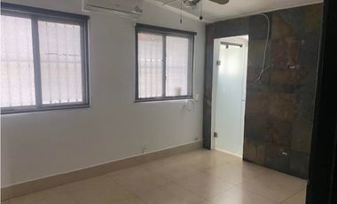 EN VENTA AMPLIA CASA EN BETANIA