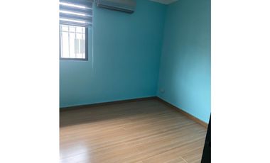 EN VENTA AMPLIA CASA EN BETANIA