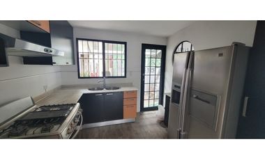 EN VENTA AMPLIA CASA EN BETANIA