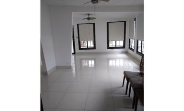 EN VENTA AMPLIA CASA EN BETANIA