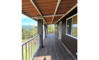 Venta de Casa en Altos de Cerro Azul