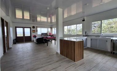 Venta de Casa en Altos de Cerro Azul