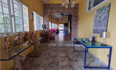 Venta de Casa en Altos de Cerro Azul