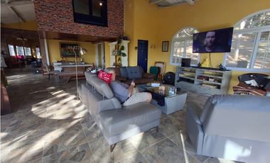 Venta de Casa en Altos de Cerro Azul