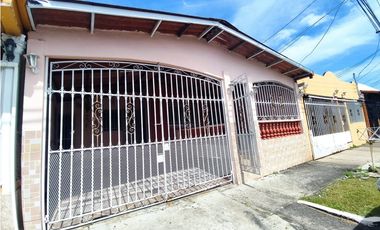 Venta de Casa en PARQUE REAL