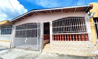 Venta de Casa en PARQUE REAL