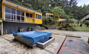 Se vende casa campestre en Altos de Cerro Azul
