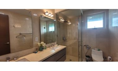 En venta  Apartamento The Reserve Santa Maria