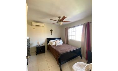 Venta de casa en Villas del Golf, Chitré