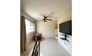Venta de casa en Villas del Golf, Chitré