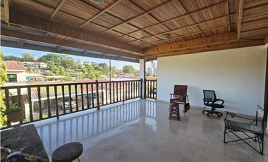 VENTA DE CASA EN TUMBA MUERTO