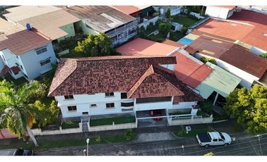 VENTA DE CASA EN TUMBA MUERTO