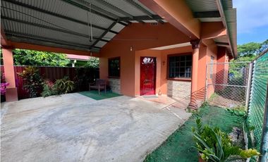 Se vende casa en El Carate, Las Tablas