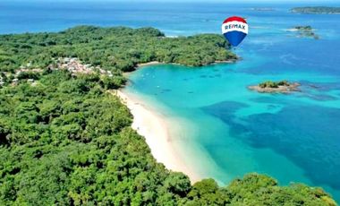SPECTACULAR ISLAND LIVING AT ITS FINEST