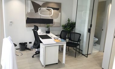 Se vende Consultorios Medicos en Via España.