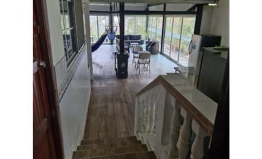 SE VENDE CASA EN CERRO AZUL AMOBLADA