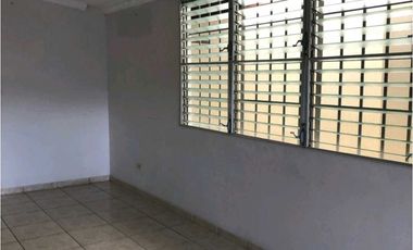 EN VENTA CASA BRISAS DEL GOLF