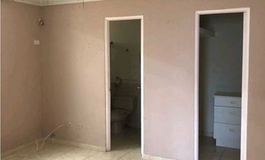 EN VENTA CASA BRISAS DEL GOLF