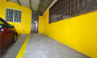 CASA EN ALQUILER - 24 DE DICIEMBRE