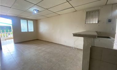 CASA EN ALQUILER - 24 DE DICIEMBRE