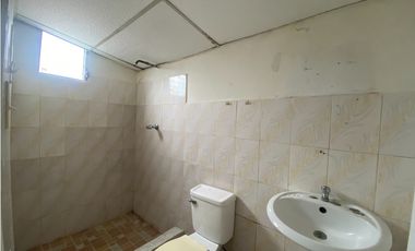 CASA EN ALQUILER - 24 DE DICIEMBRE