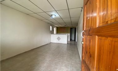 CASA EN ALQUILER - 24 DE DICIEMBRE