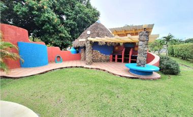 VENTA DE CASA CON PISCINA EN PLAYA CORONADO