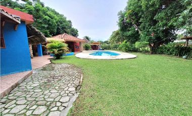 VENTA DE CASA CON PISCINA EN PLAYA CORONADO