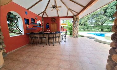 VENTA DE CASA CON PISCINA EN PLAYA CORONADO