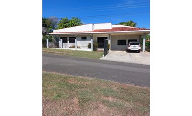 Se vende Casa en Cantarrana, A pasos de Hotel Guayacanes