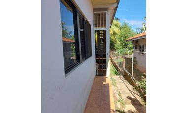 Se vende Casa en Cantarrana, A pasos de Hotel Guayacanes