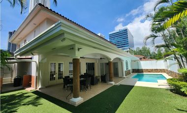 CASA EN VENTA EN COSTA DEL ESTE