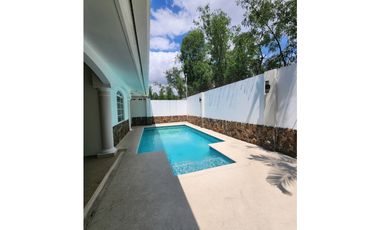 CASA EN VENTA EN COSTA DEL ESTE
