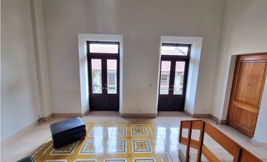 ALQUILER DE APARTAMENTO EN CASCO VIEJO