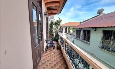 ALQUILER DE APARTAMENTO EN CASCO VIEJO