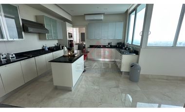 APARTAMENTO EN VENTA EN P.H VITRI COSTA DEL ESTE