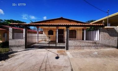 Venta de casa en Llano Bonito, Chitré