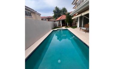 Venta de Casa en Costa del Este Panamá