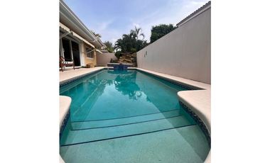 Venta de Casa en Costa del Este Panamá