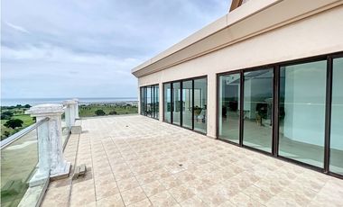 Venta de apartamento de playa PH Vista Mar Golf & Marina en San Carlos