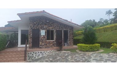 VENDO TERRENO PANAM OESTE SAN CARLOS EL VALLE VILLAGE