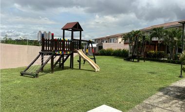 Venta o Alquiler de Casa en Brisas del Golf