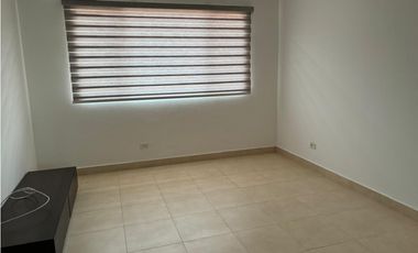 Venta o Alquiler de Casa en Brisas del Golf