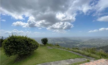 Venta Casa de montaña de 3 niveles en Chicá, chame