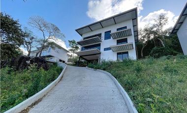 Venta Casa de montaña de 3 niveles en Chicá, chame